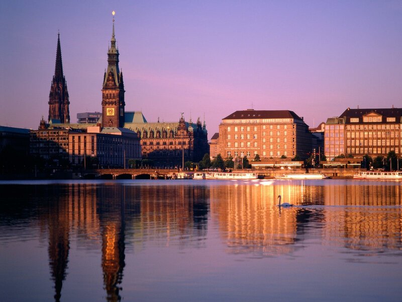 Hamburg skyline at dusk