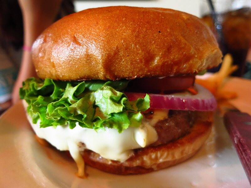 Hamburger on a Plate — Brown