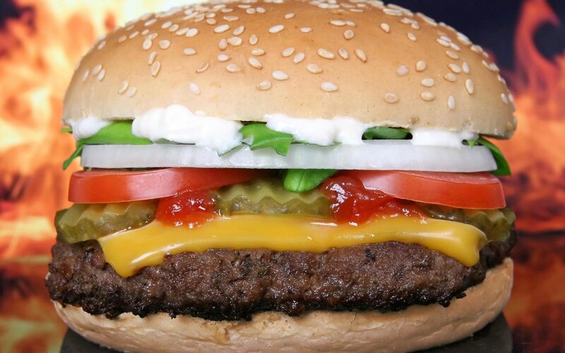 Hamburger with Cheese