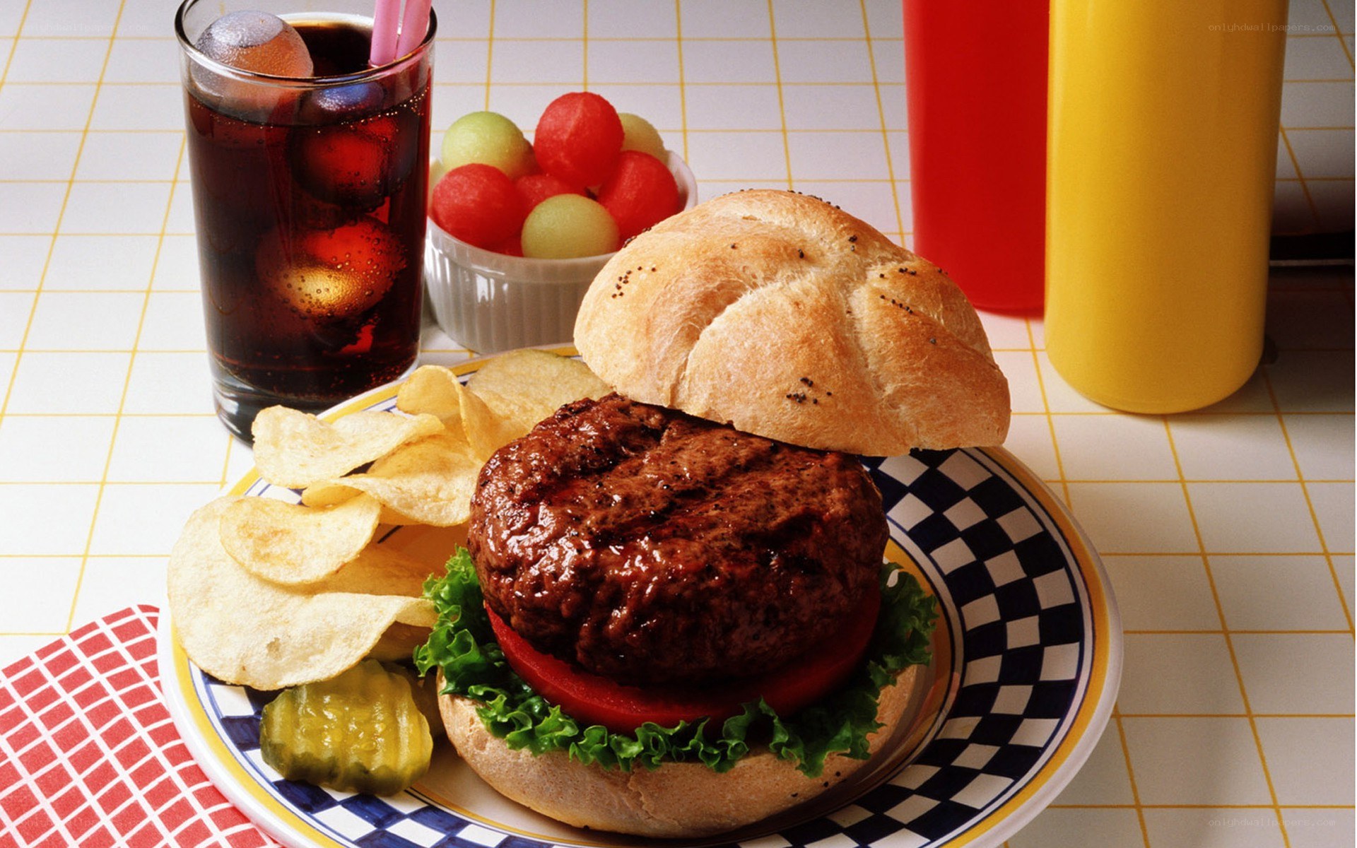 hamburger with chips and soda