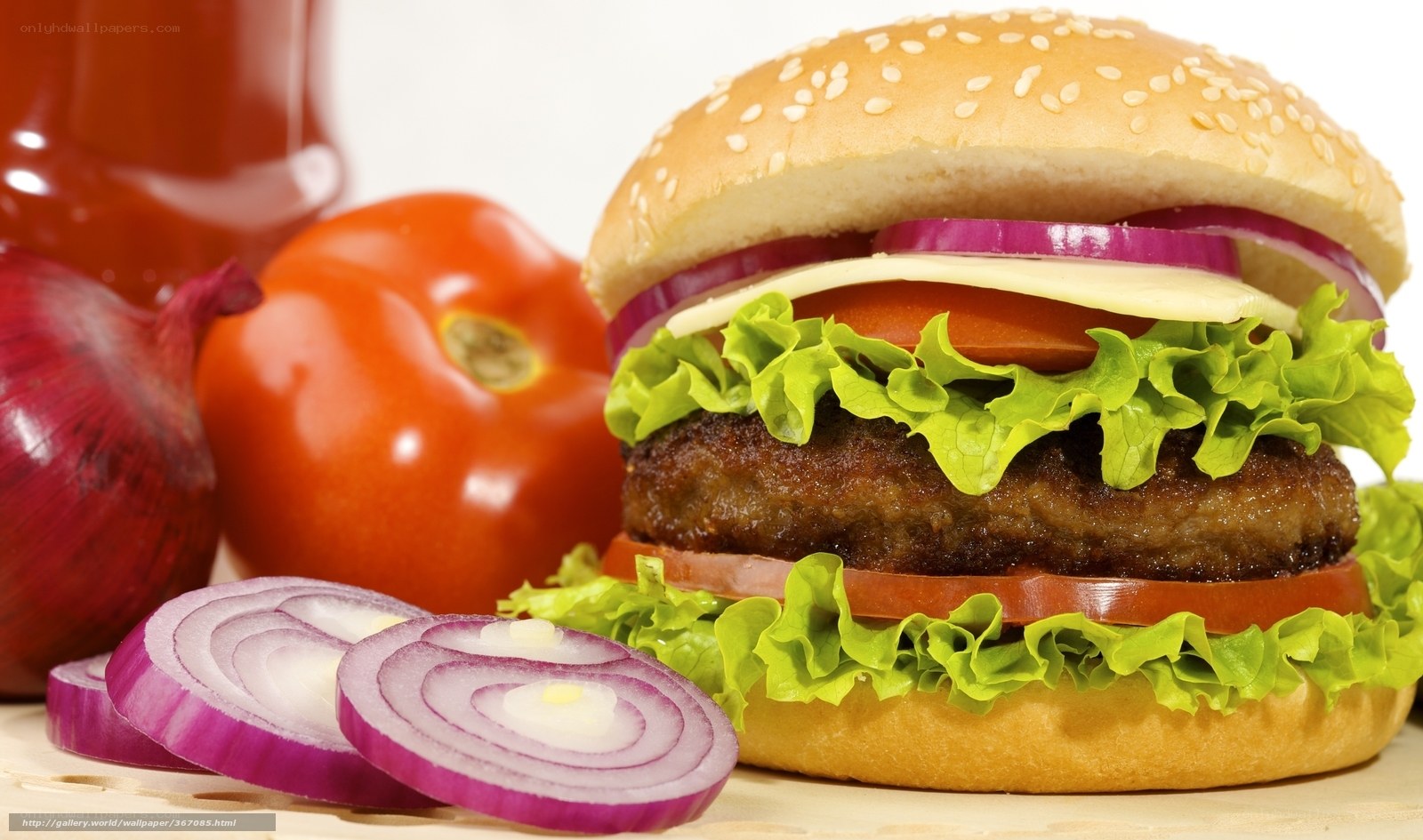 Hamburger with fresh vegetables