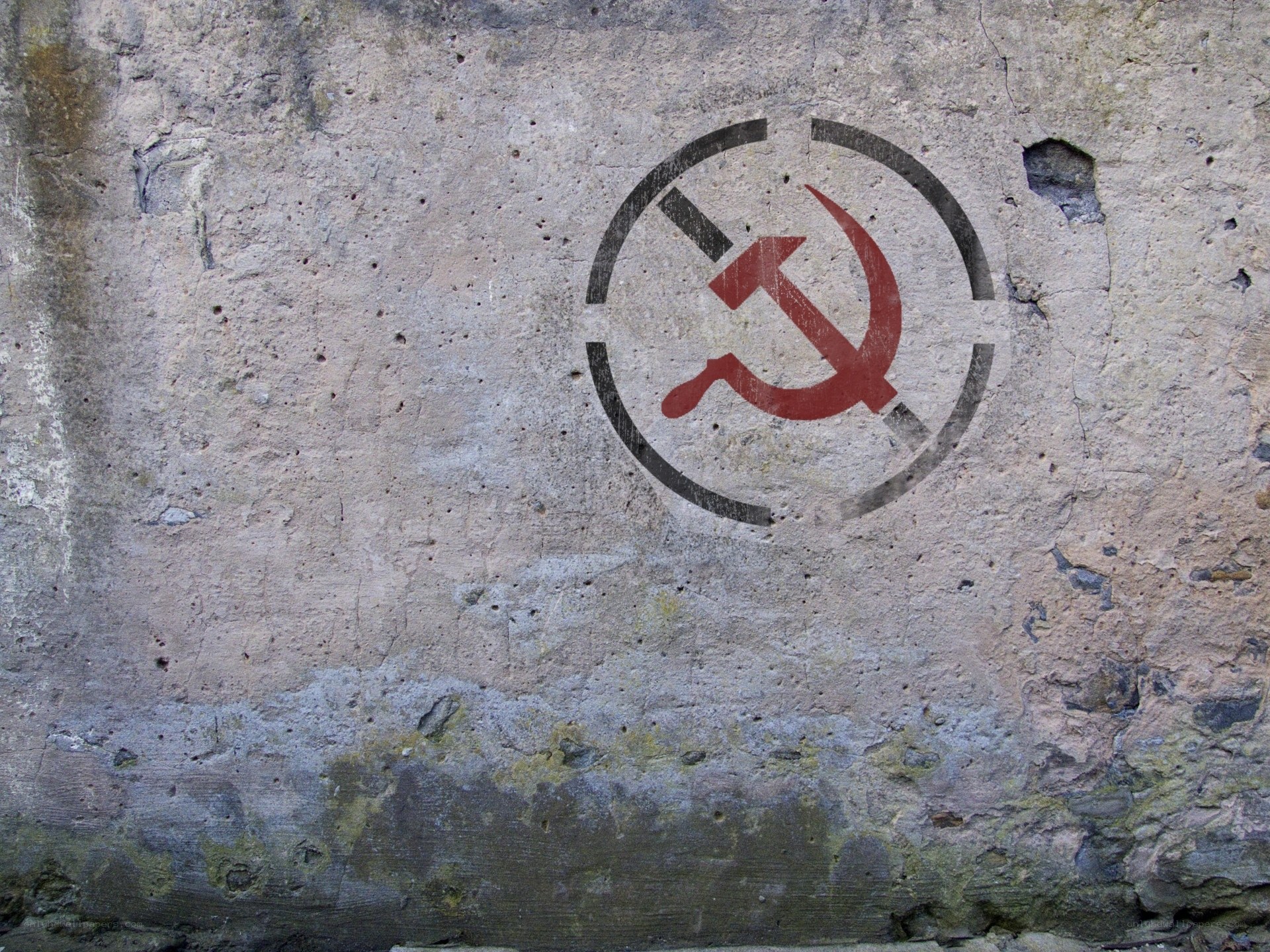 Hammer and sickle graffiti