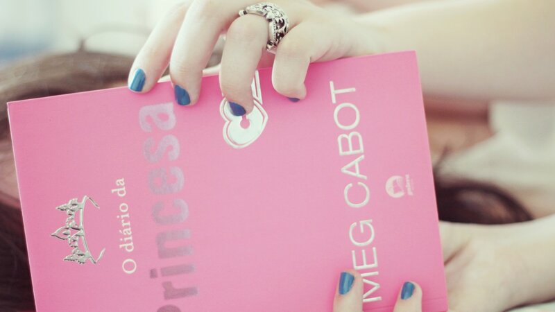 Hand Holding Book — Pink
