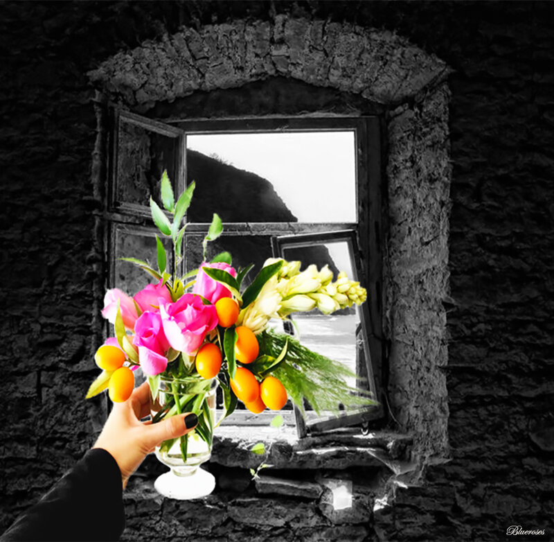 Hand Holding Flowers — Black