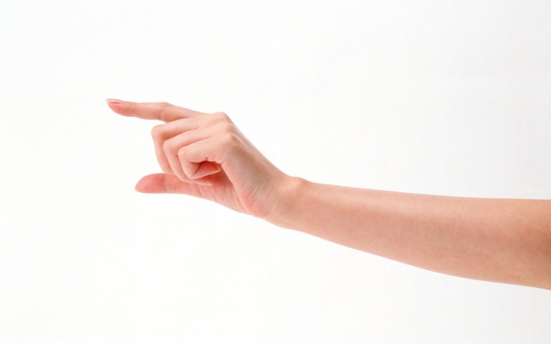 hand making a pinching gesture