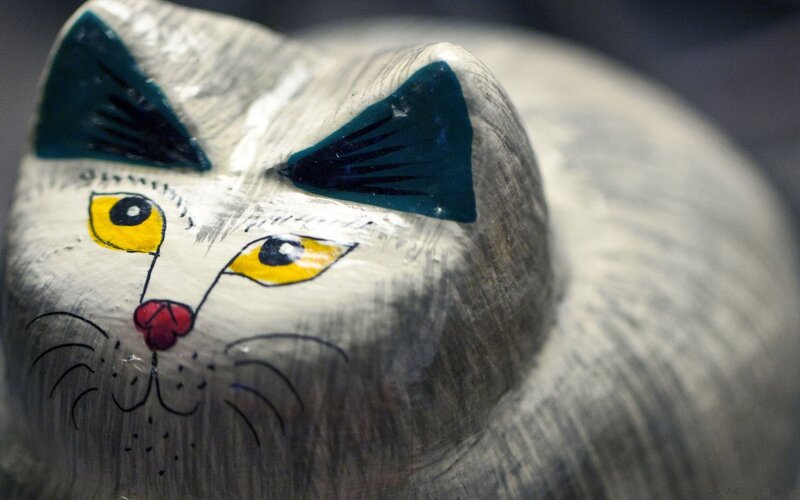 hand-painted cat figurine
