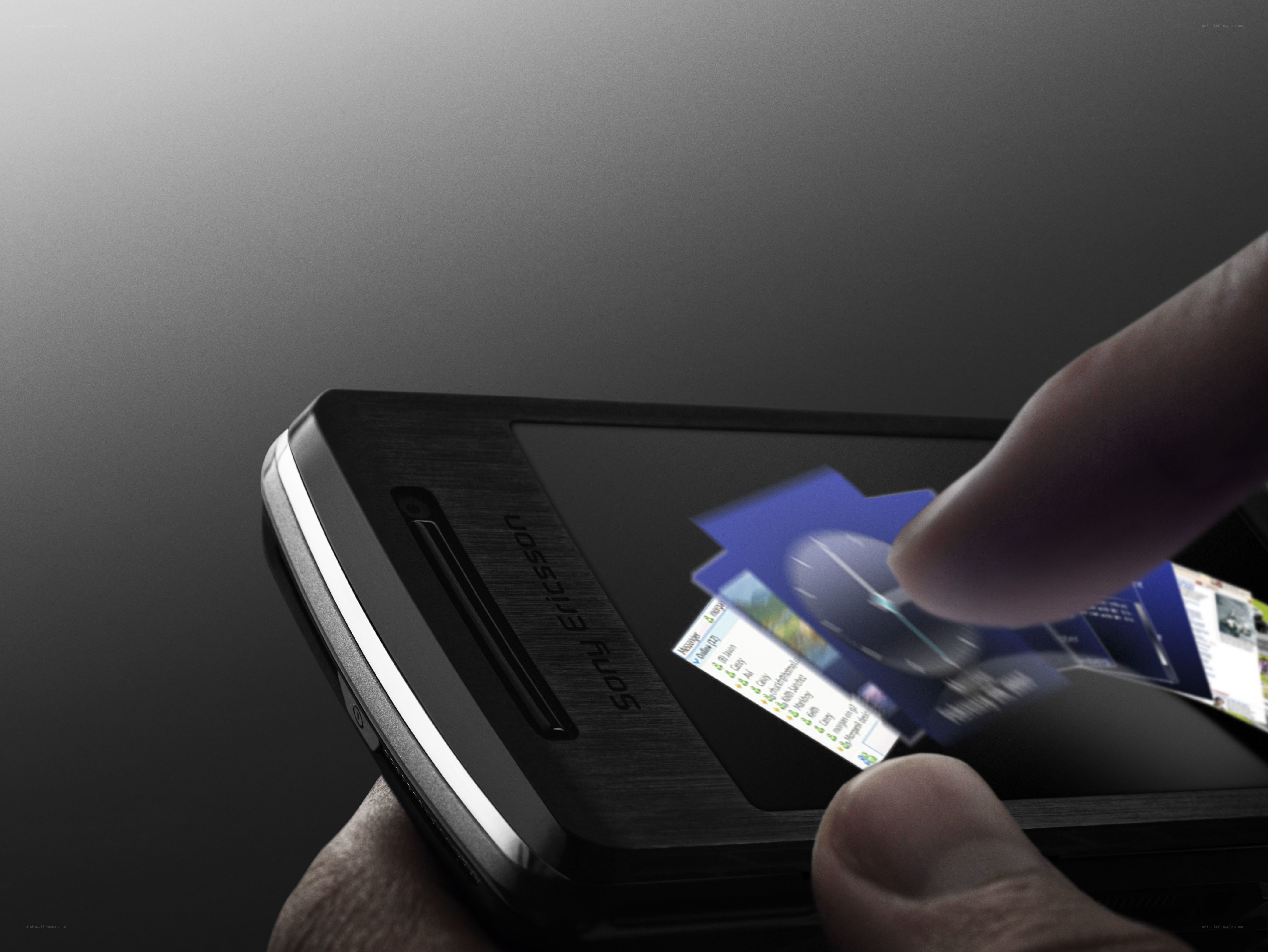 hand using smartphone