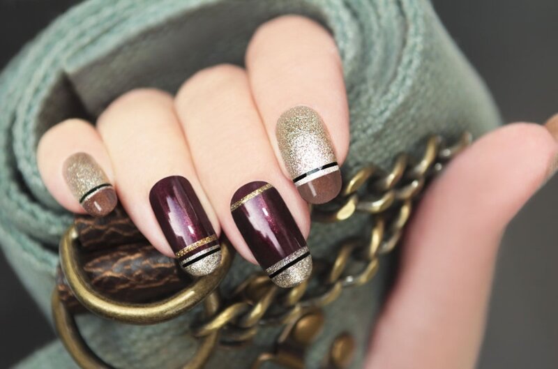 Hand with Nail Art — Maroon