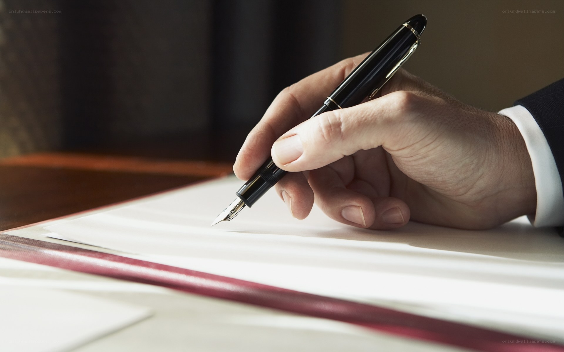 hand writing with fountain pen