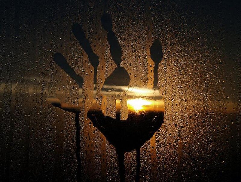 Handprint on Wet Glass — Black