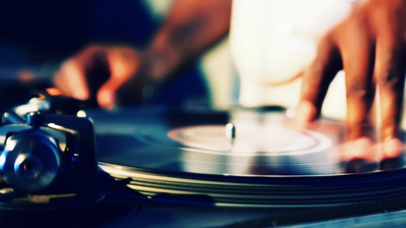 Hands on Turntable — Black