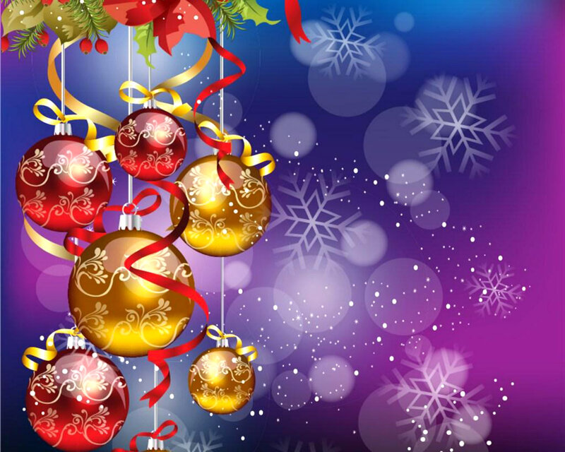 Hanging Christmas Ornaments — Purple, Festive
