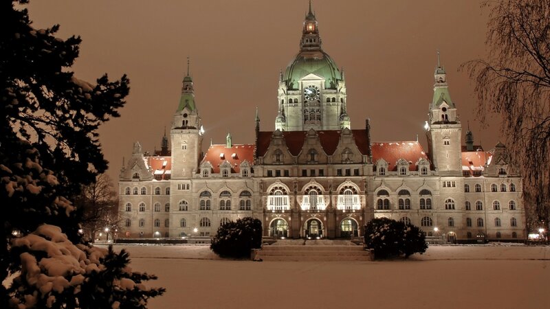 Hannover Town Hall — White