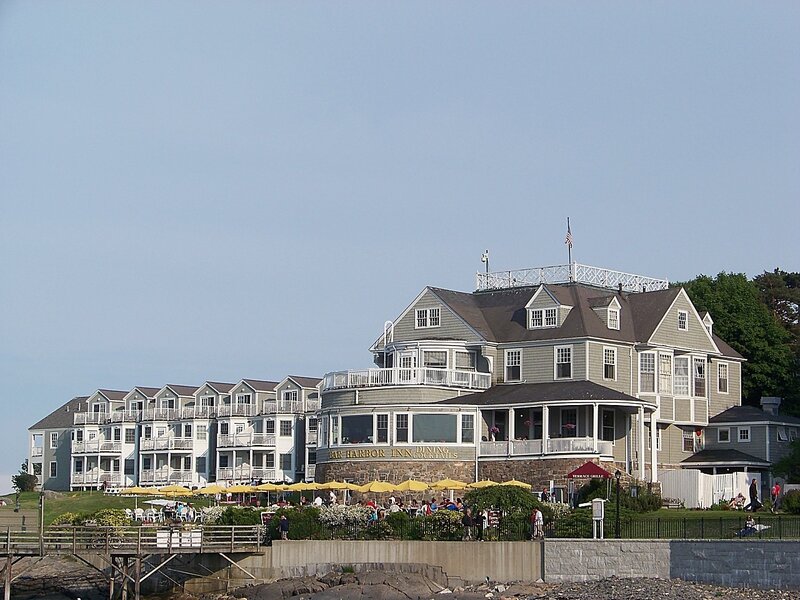Harbor Inn Building