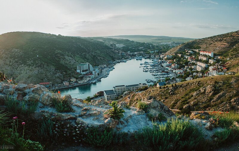 Harbor Town in Valley — Green