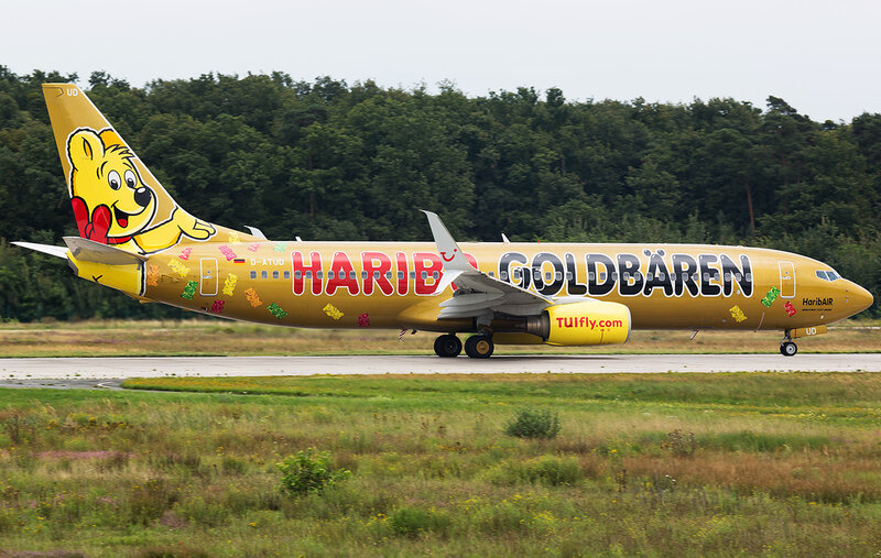 Haribo-branded Airplane — Yellow