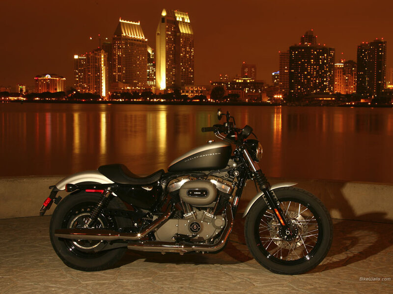 Harley-Davidson at night by the city