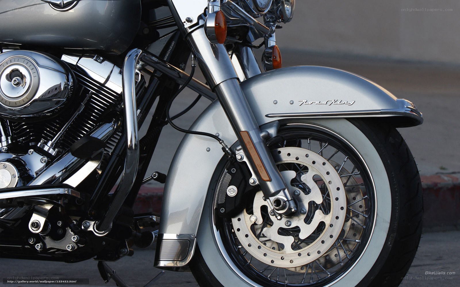 Harley-Davidson Road King front view
