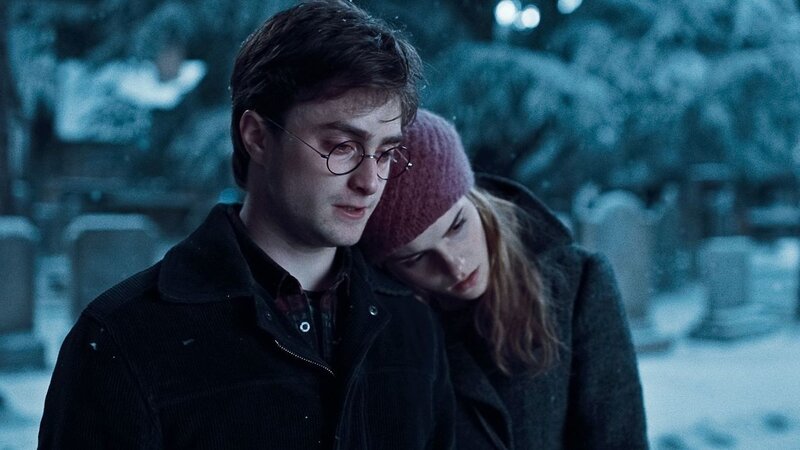 Harry and Hermione in the snow
