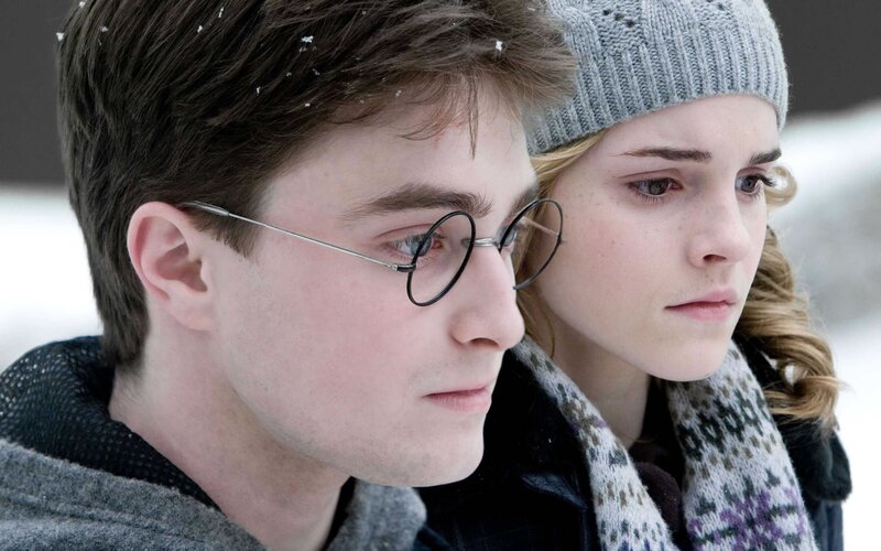 Harry and Hermione in the snow