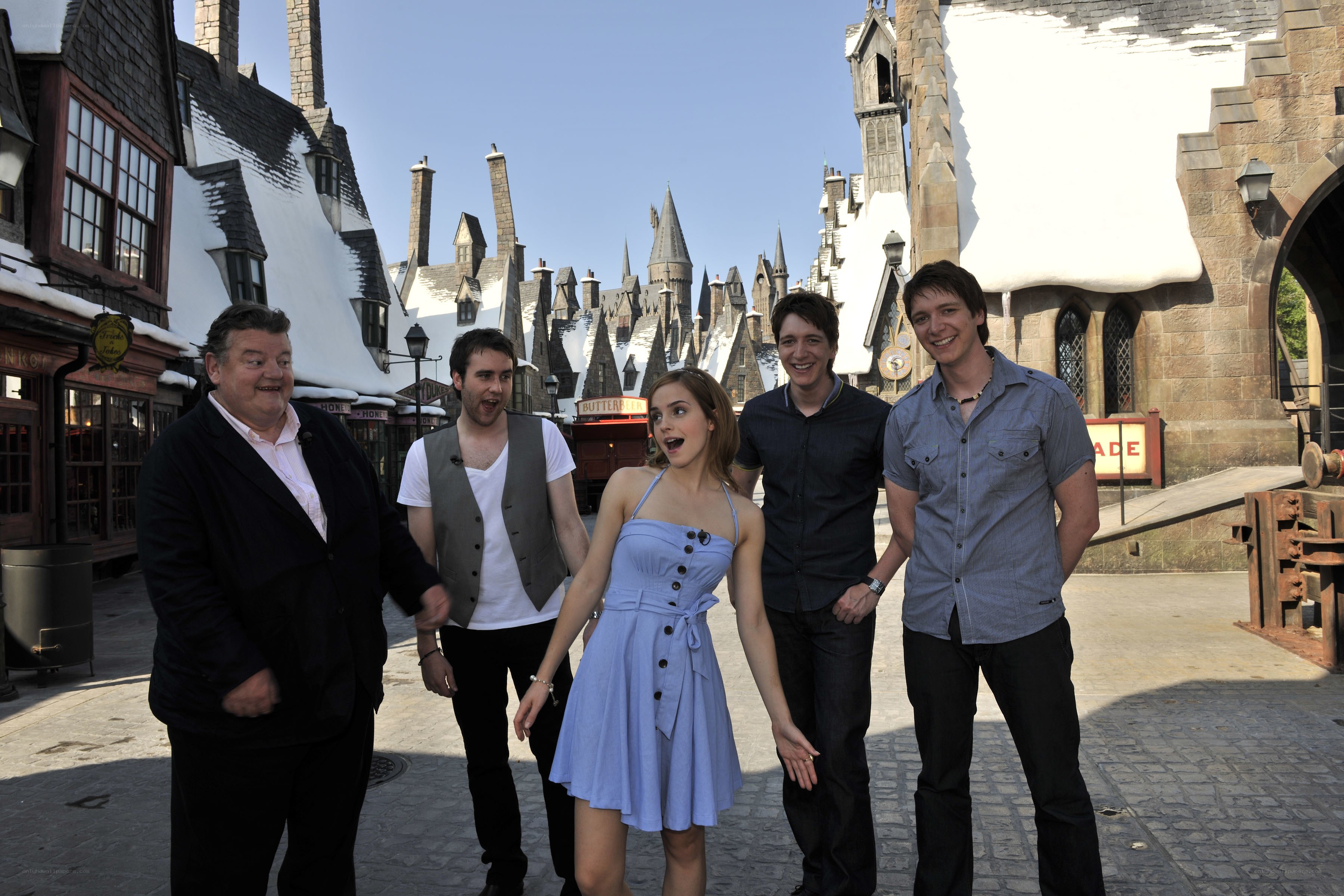 Harry Potter cast at Hogsmeade