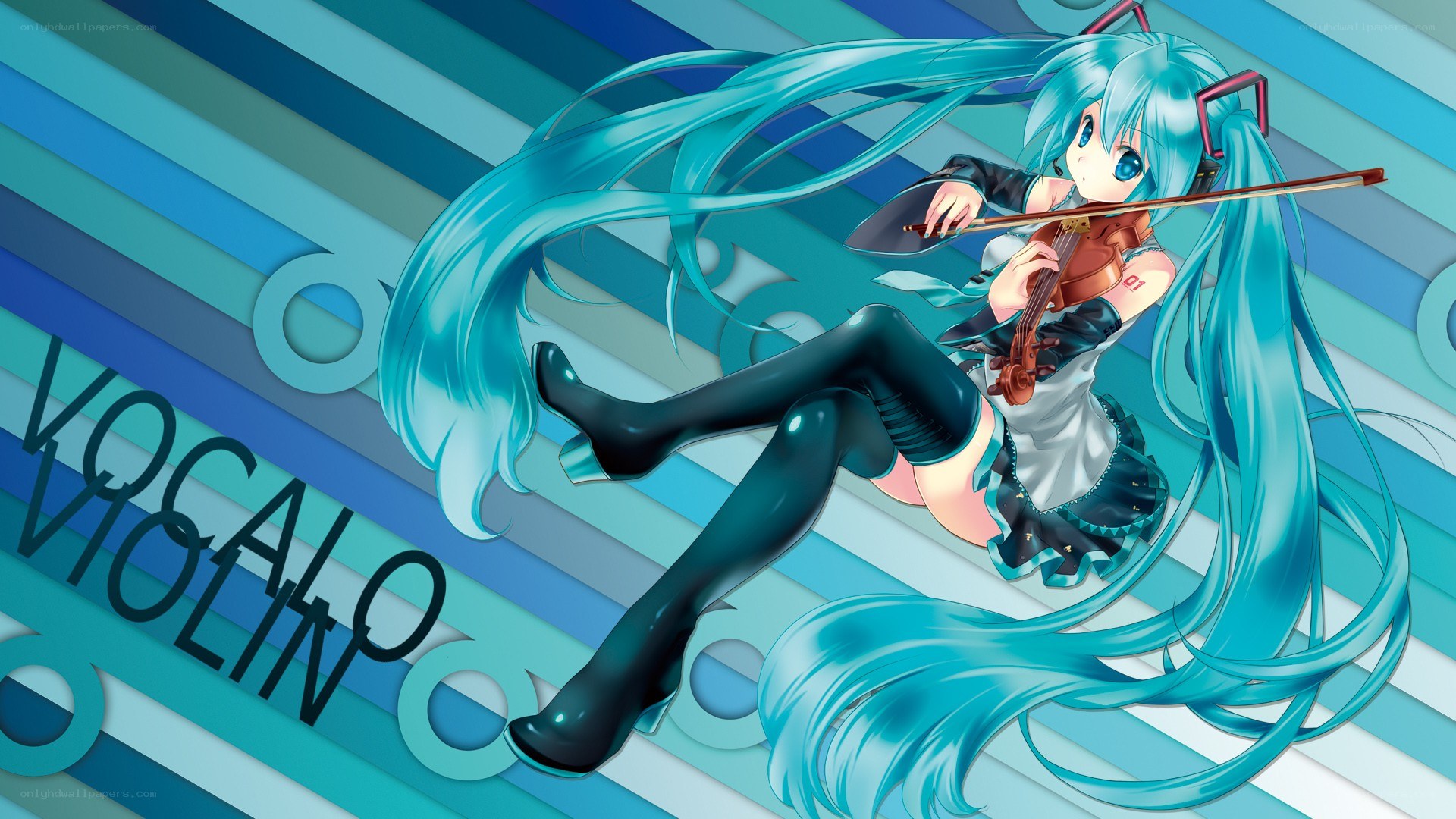 Hatsune Miku playing violin
