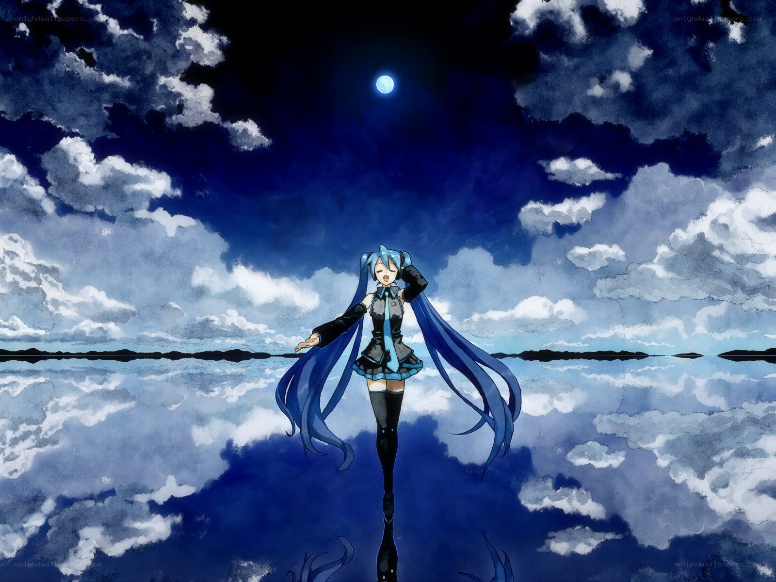Hatsune Miku under the moon