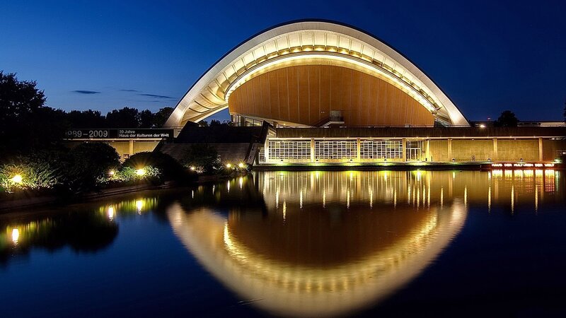 Haus der Kulturen der Welt at night