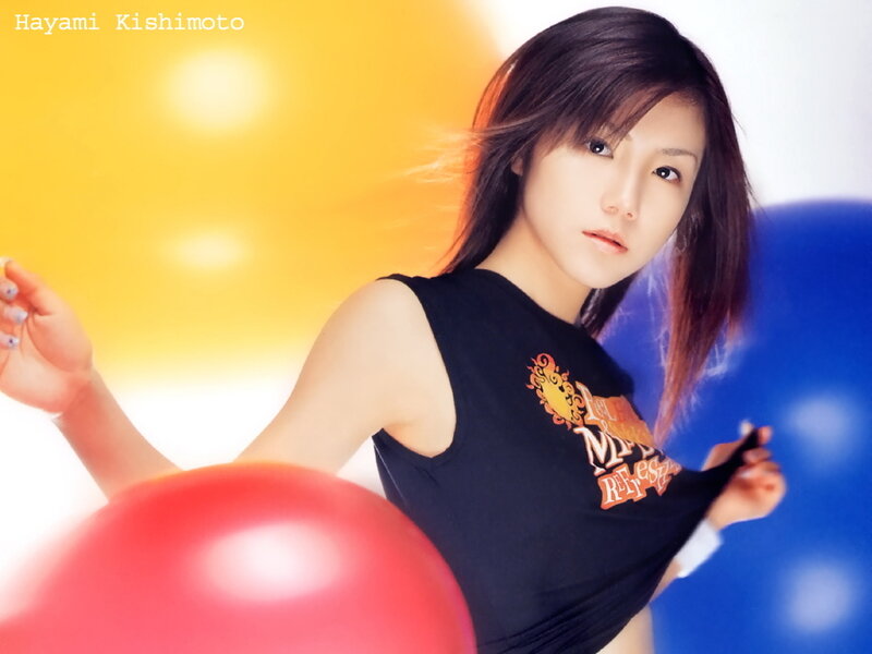 Hayami Kishimoto in a colorful photo