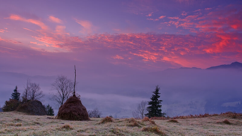 Haystack in Foggy Valley