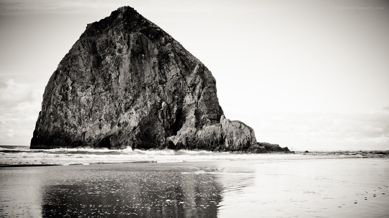 Haystack Rock at Cannon Beach