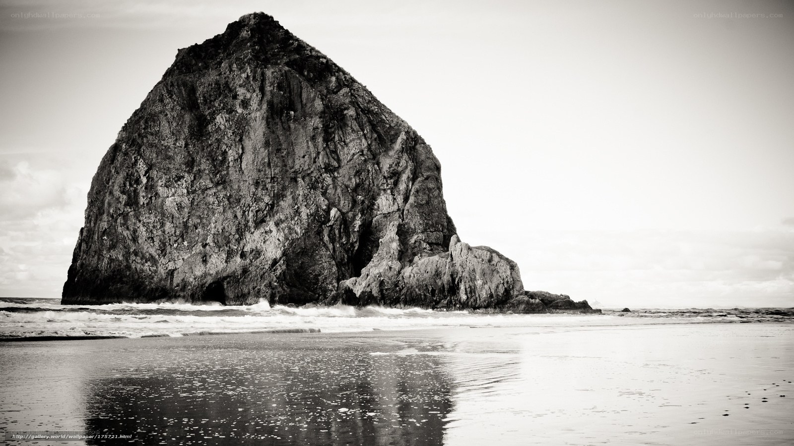 Haystack Rock at Cannon Beach