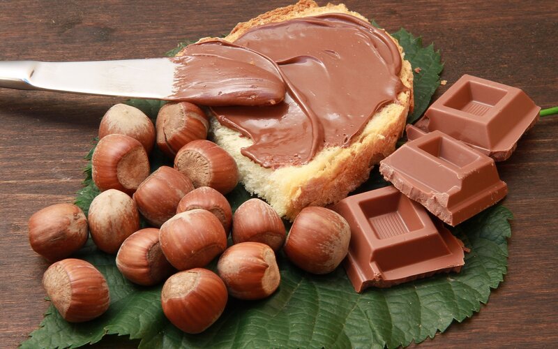 Hazelnuts and Chocolate Spread