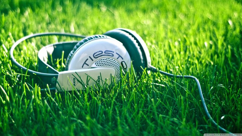 Headphones on Grass — Green