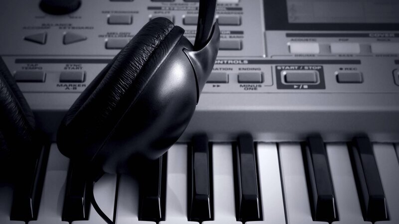 headphones on keyboard