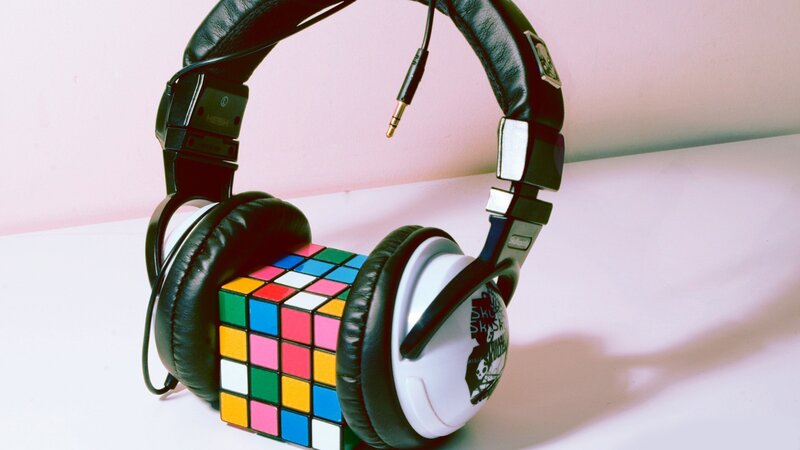Headphones with Rubik's Cube — White