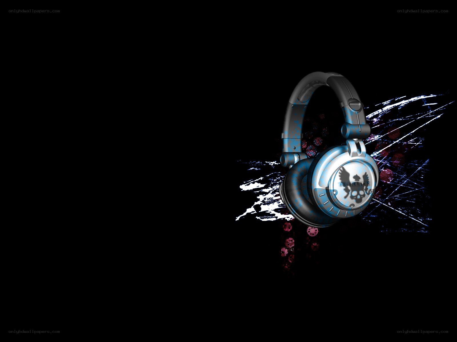 headphones with skull design