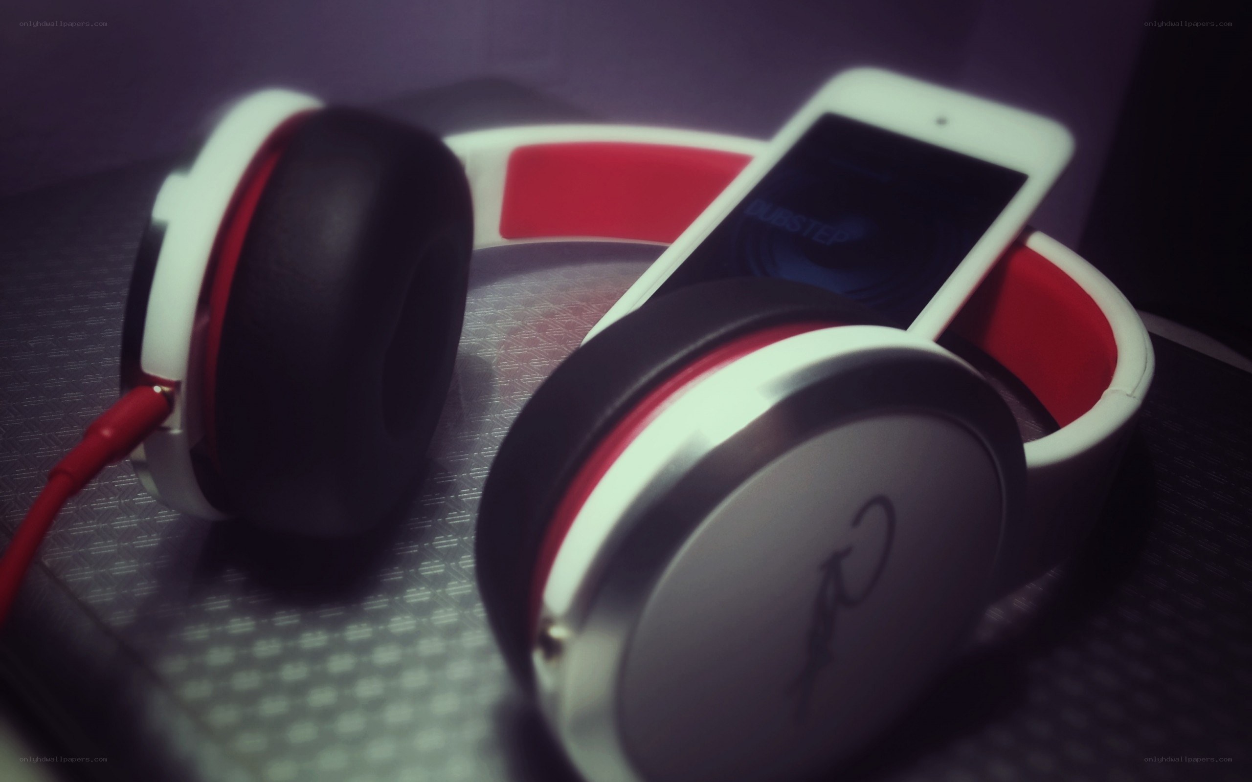 headphones with smartphone