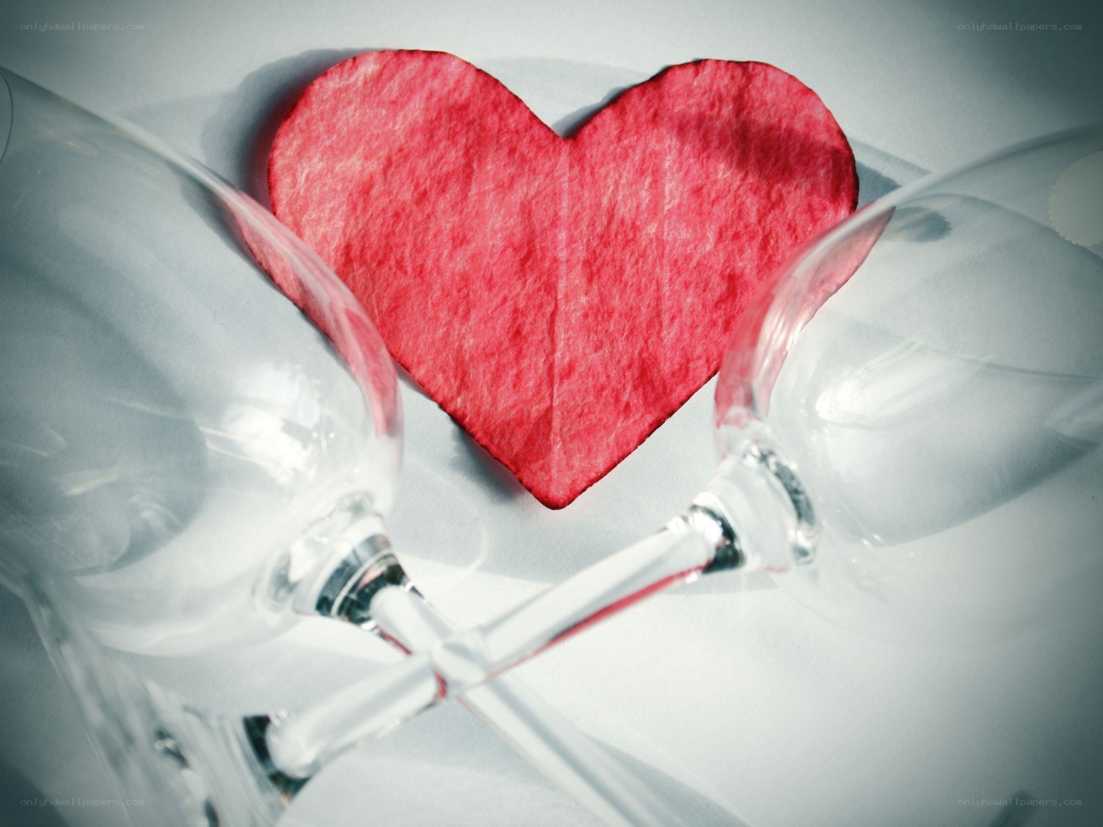heart and wine glasses