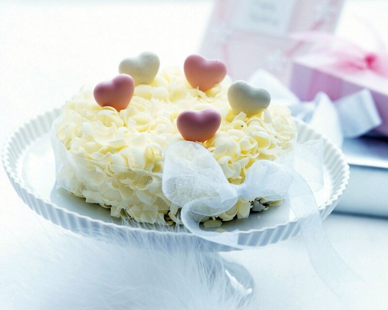 Heart-decorated Cake — White, Sweet