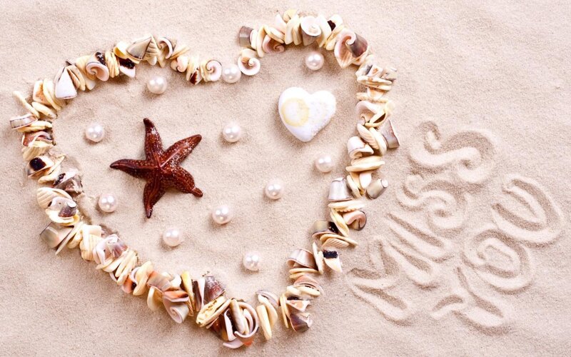 Heart Made of Seashells — Beige