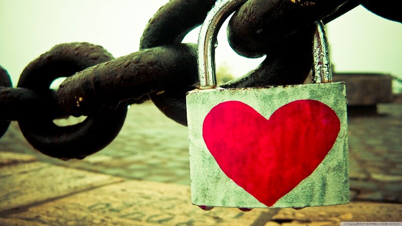 heart padlock on chain