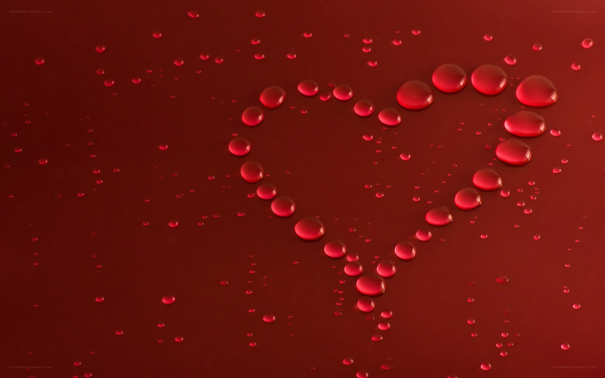 heart shape from water droplets