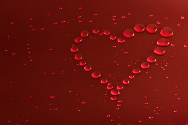 Heart shape from water droplets