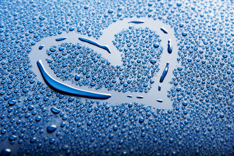 Heart Shape in Water Droplets