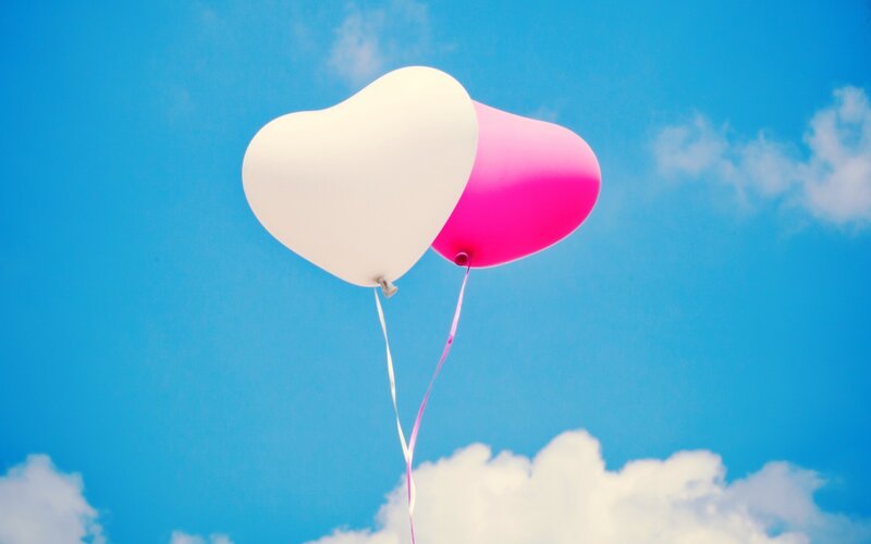Heart-shaped Balloons — Blue, Serene