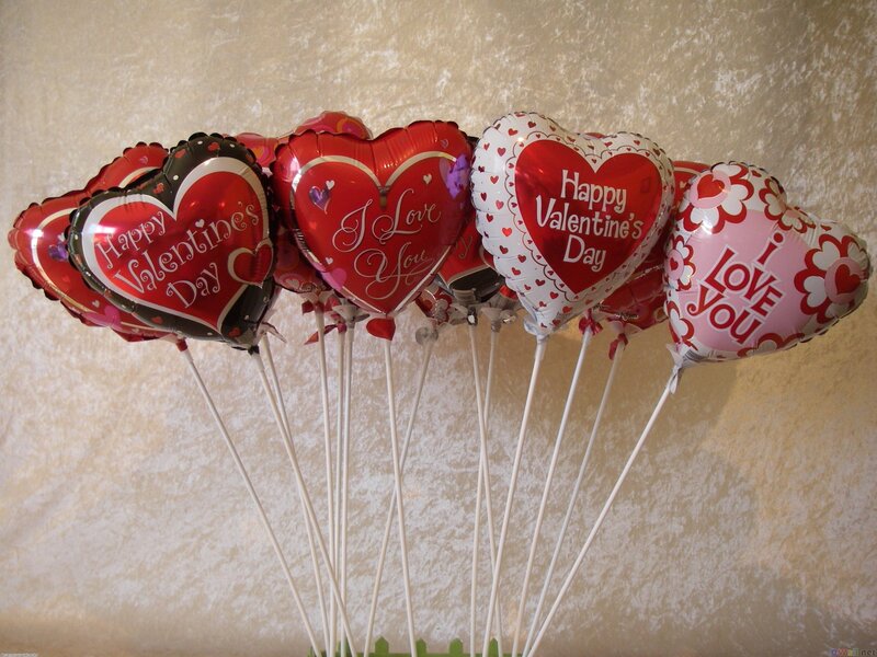 Heart-shaped Balloons — Red, Festive
