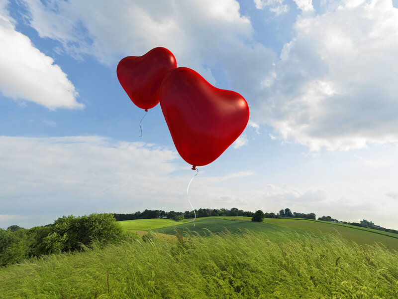 Heart-shaped Balloons — Red, Serene