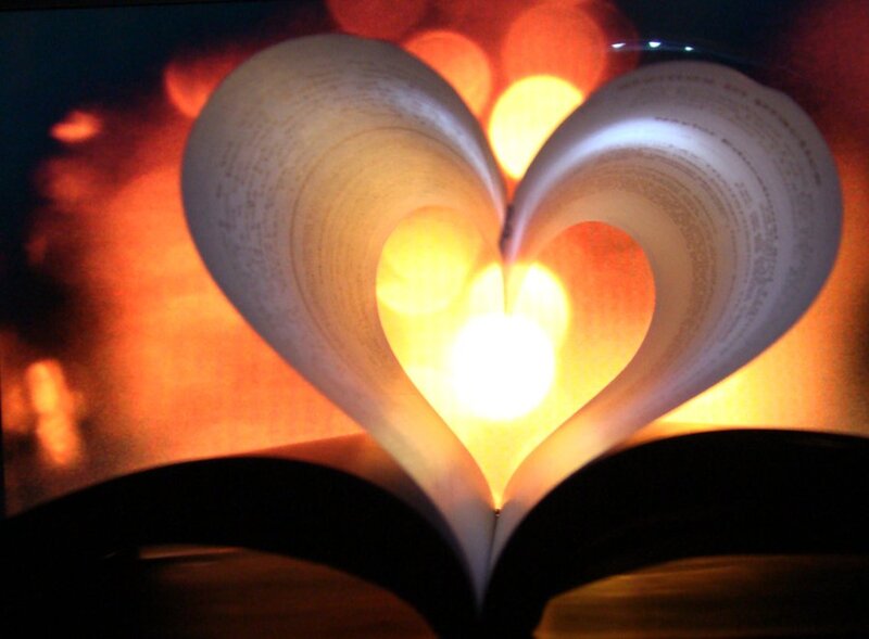 Heart-shaped Book Pages — White, Warm