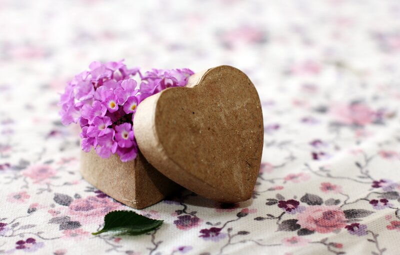 Heart-shaped Box with Flowers — Purple